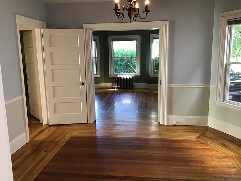 532 Brighton Ave — Photo 6