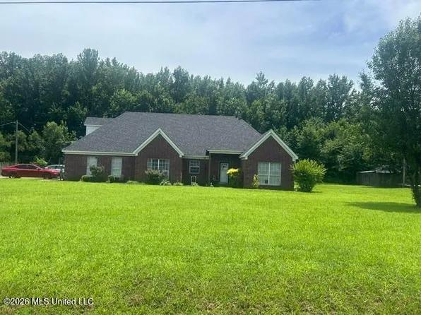 170 Dry Field Rd, Byhalia, MS 38611