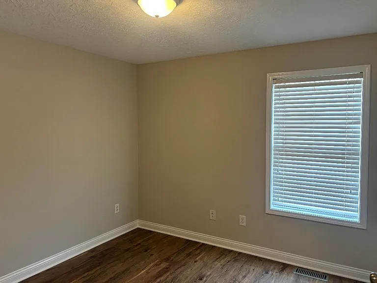 3353 Fair Oaks Cir — Photo 18