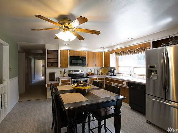 3rd image of 30605 SE 392nd St