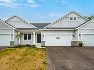 196 Hickory Valley Dr, Kalamazoo, MI 49009
