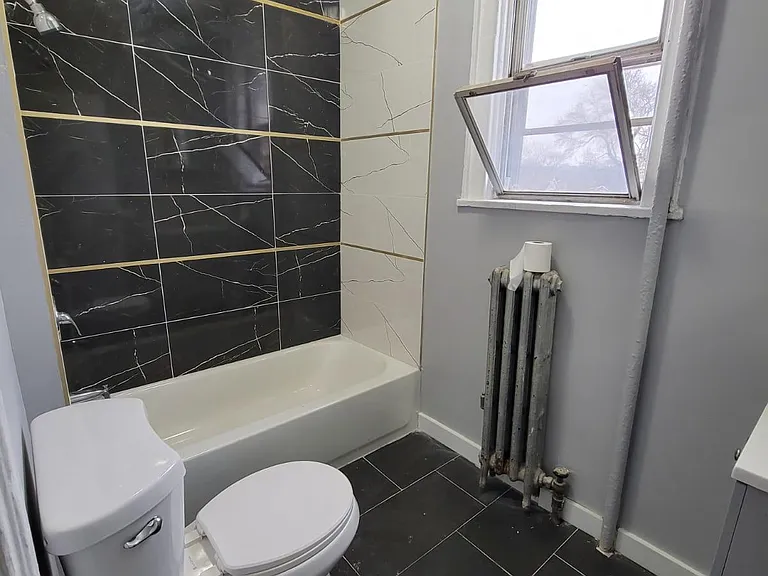 191 1st St #12 — Photo 6