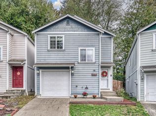 2004 NE Green Glen Ln, Bremerton, WA 98311