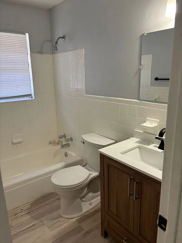 2 bed, 1.0 bath, 729 sqft, $875 — Photo 4