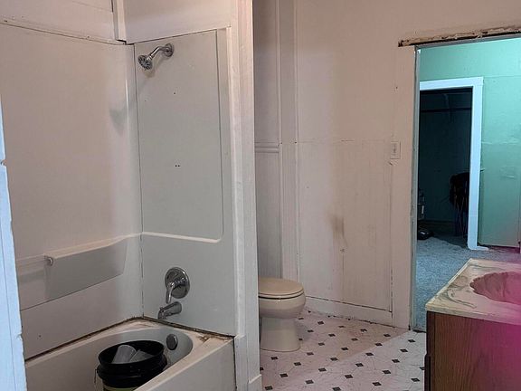 4th image of 310 N Cox Avenue