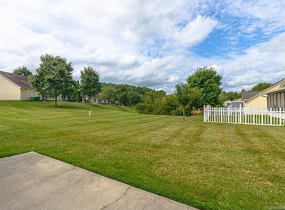 4th image of 117 Hidden Creek Dr
