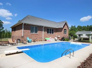 2746 Cardinal Ln, Morganton, NC 28655