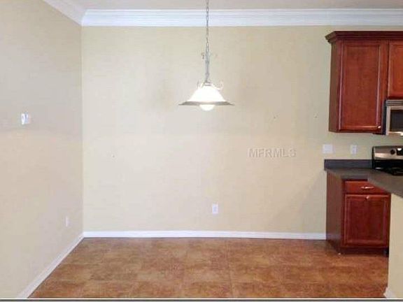 5th image of 7445 Surrey Pines Dr