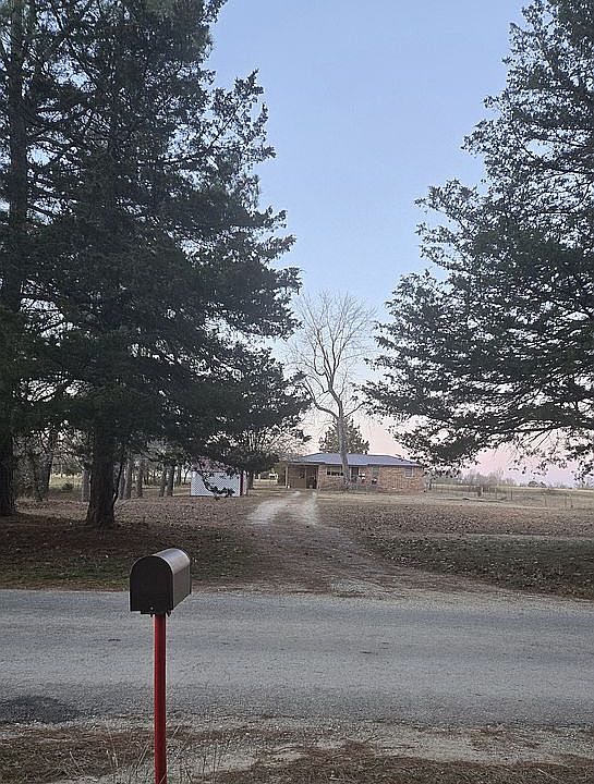 1st image of 4040 Flora Cemetery Rd