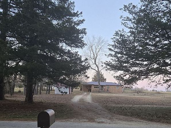 4040 Flora Cemetery Rd