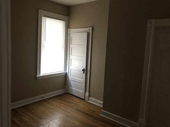 5th image of 4434 Ellenwood Ave