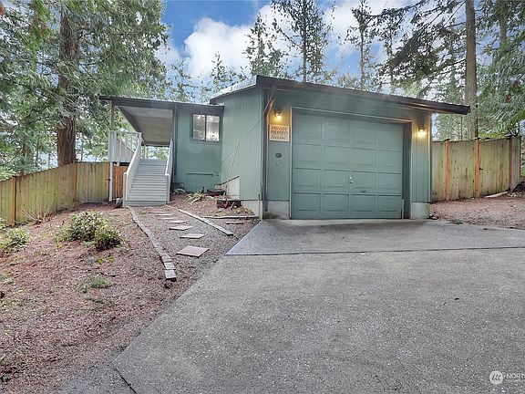 3rd image of 17906 Clear Lake Boulevard SE