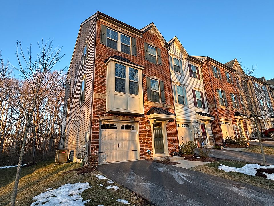 Front of House - End Unit