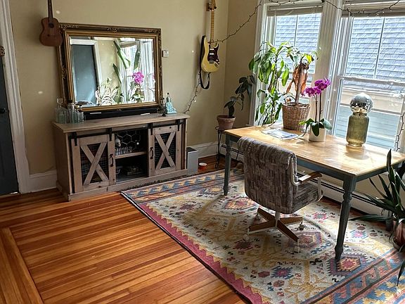 2nd image of 40 Bainbridge Ave #3