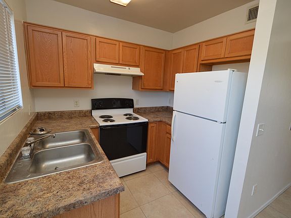 2nd image of 4327 E Bellevue St Unit 2104