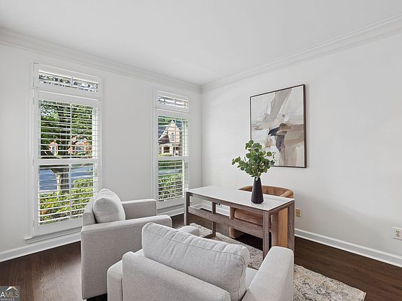 5th image of 605 Williston Way