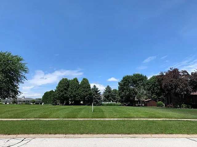 263 Miller St photo 1