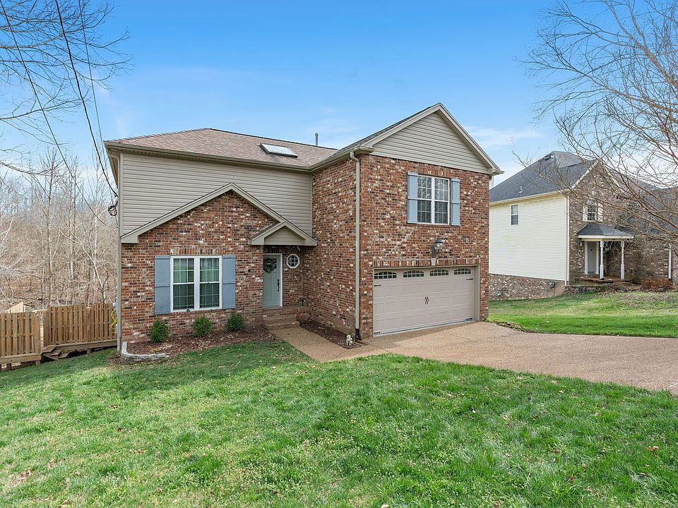 1st image of 141 Scenic Harpeth Dr