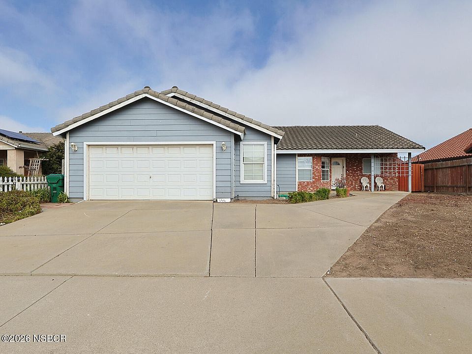 1st image of 156 Pelican Ln