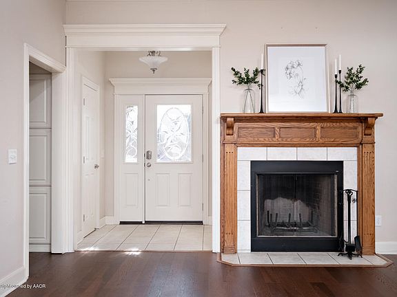 3rd image of 5814 Notre Dame Dr