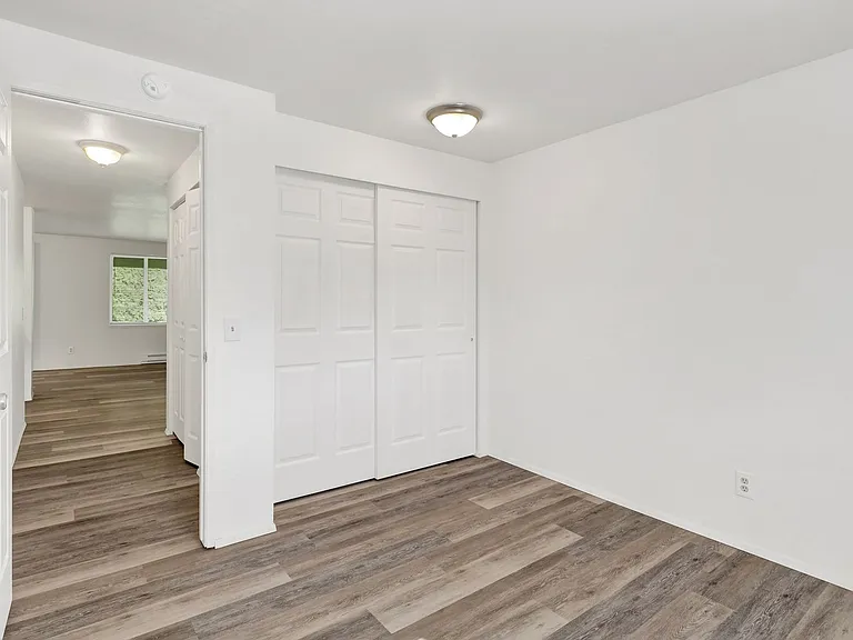 1060 York St — Photo 20