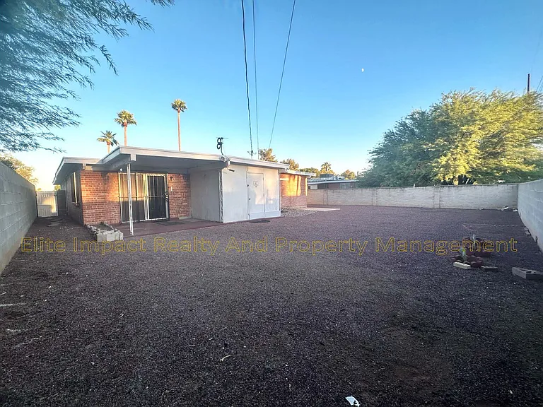 3811 N Reno Ave — Photo 20