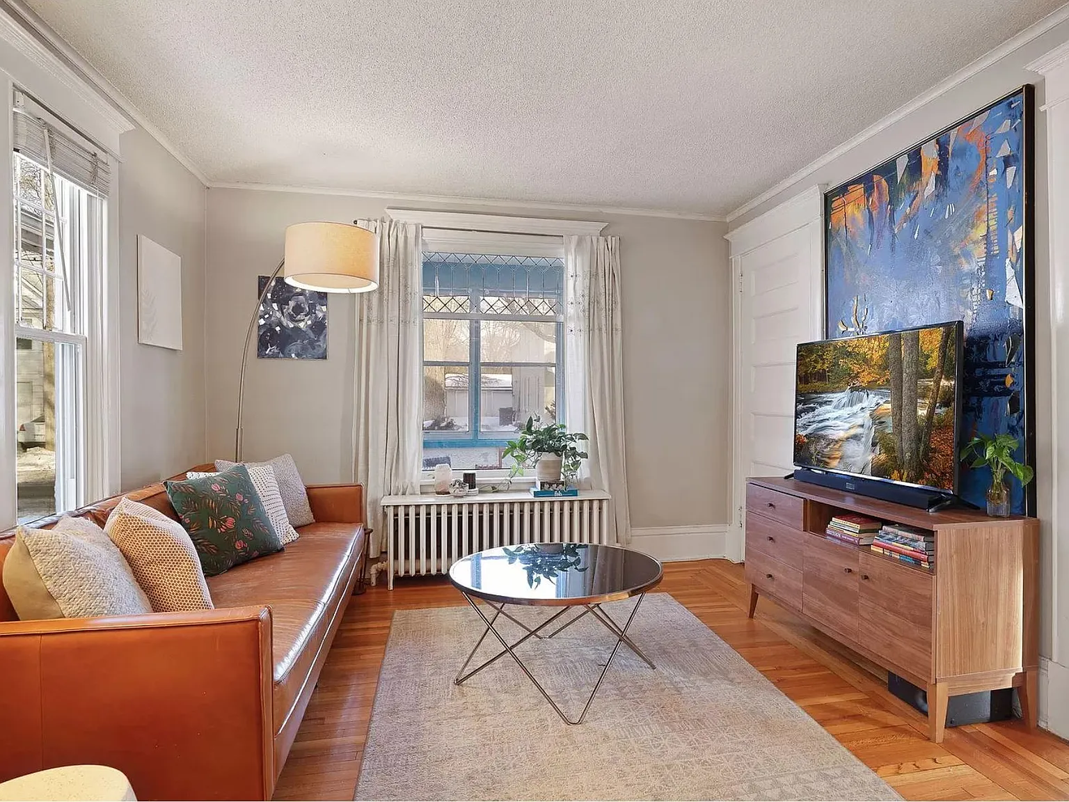 2 bed, 1300 sqft, $2,190 — Photo 2