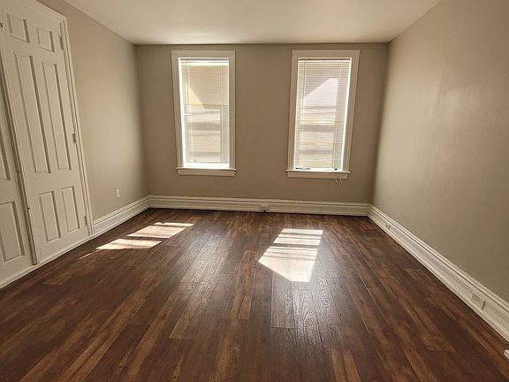 5th image of 257 E College Ave #1