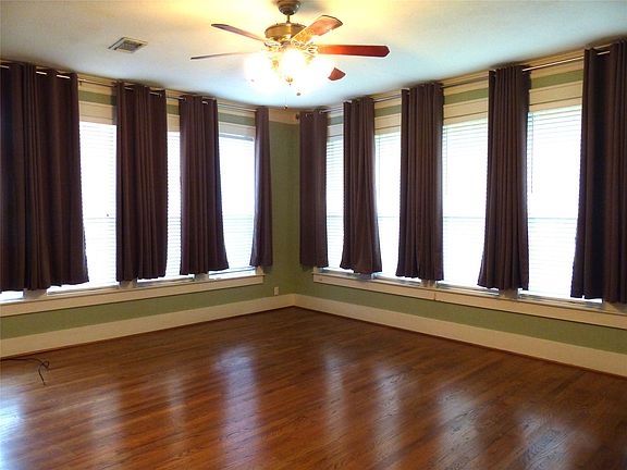 5th image of 606 S Blackburn St