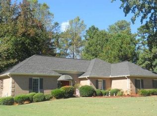 315 Coppertree Ct, Roswell, GA 30075