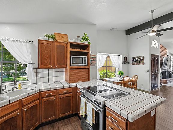 4th image of 3749 W Damsen Avenue