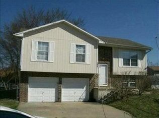 3829 Chapel Cir, Sedalia, MO 65301