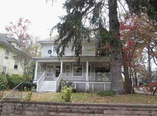 173 Prospect St, Leonia, NJ 07605