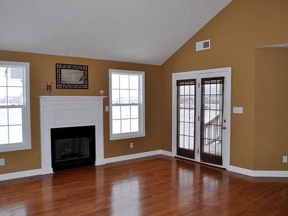 2nd image of 132 Shady Oaks Dr