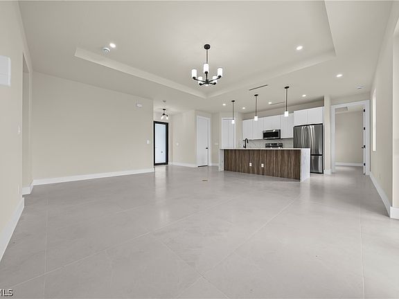 3rd image of 1022 Halby Ave S