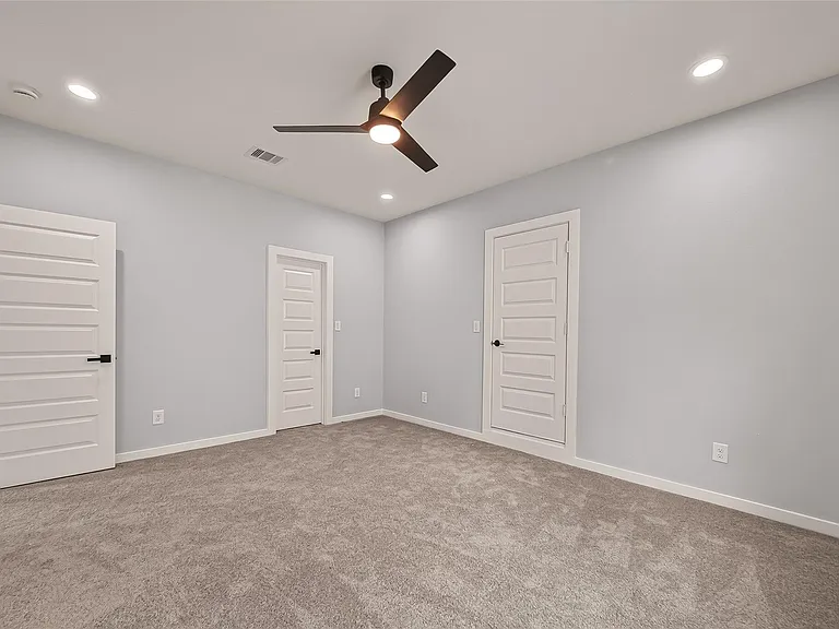 90 Burress St #A — Photo 34