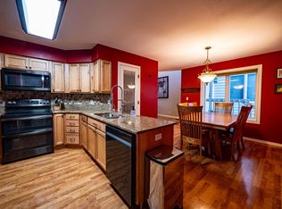 N34W23861 Grace Ave UNIT B, Pewaukee, WI 53072