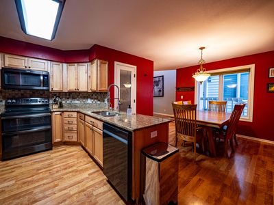 N34W23861 Grace AVENUE #B, Pewaukee, WI, 53072