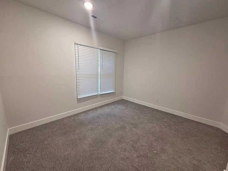 2301 Grant Ln — Photo 59
