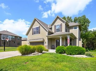 18568 W 165th St, Olathe, KS 66062