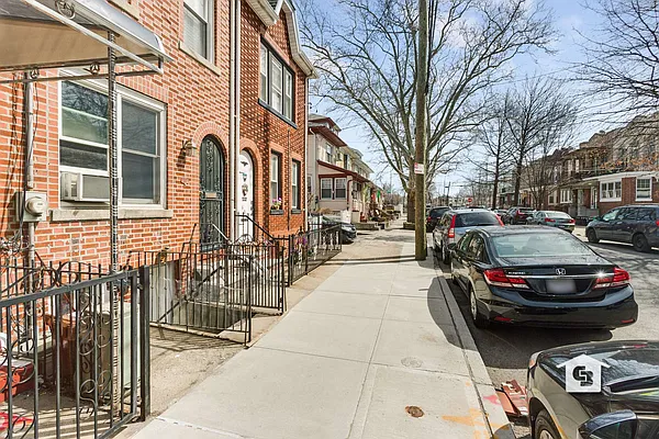 Sold by Coldwell Banker Reliable Real Estate | media 6
