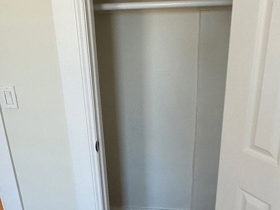 4th image of 3015 Roberts Ave