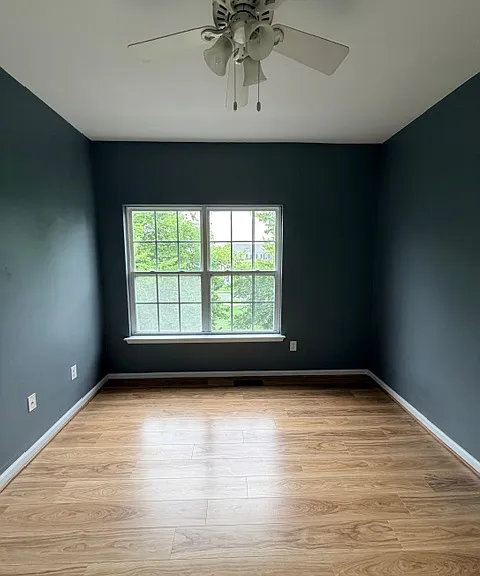 319 S Parkway Dr — Photo 22