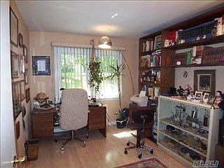 4th image of 18 Ingelore Ct