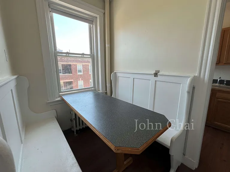 70 Chiswick Rd #11 — Photo 9