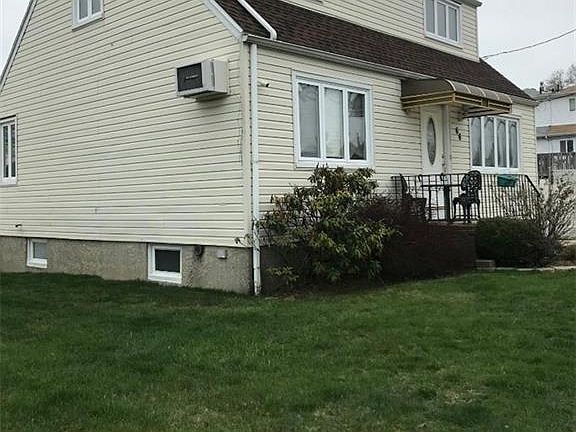 2nd image of 66 Ebbitts St