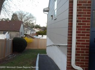 551 Hollywood Ave, Toms River, NJ 08753