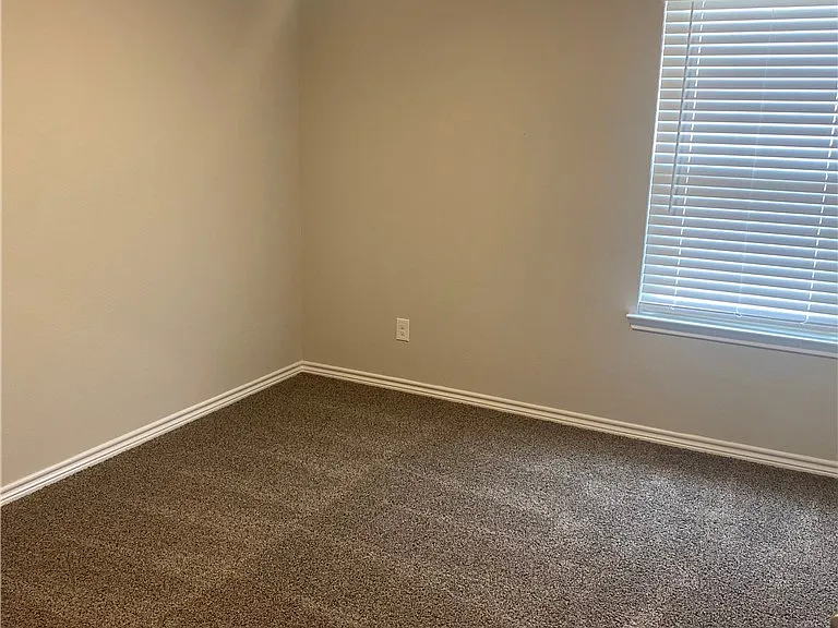 1110 Kennesaw Dr — Photo 11