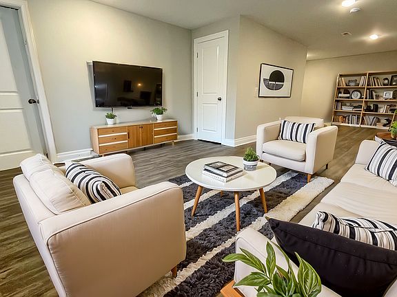 2nd image of 4287-4300 Tisbury Ln #4284