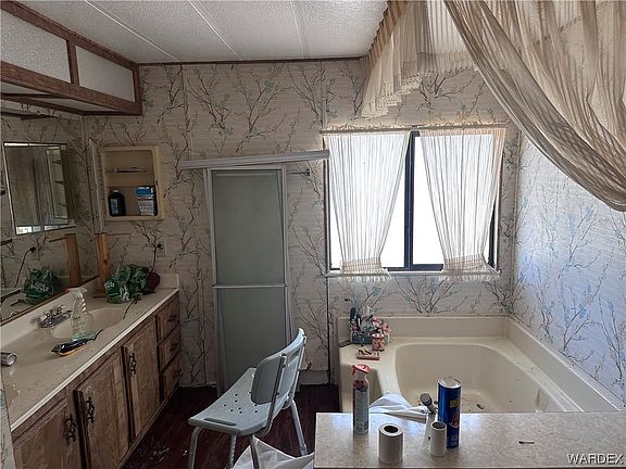 5th image of 1398 W Calico Drive